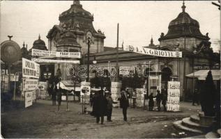 Praha, Prag; Vystaviste, Knotek a Spol v. Jicine, L.V. Griotte, Jarka Kulík, Frant Ziegner, Cajky Export Sametkory, Elida / Exhibition with pavillons, advertisements. photo