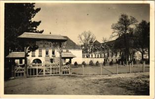 Görgényszentimre, Görgény-Szt.-Imre, Gurghiu; Erdőaltiszti szakiskola kapuja / forestry school, gate. photo