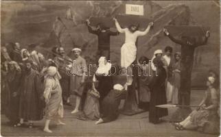 1914 Arad, &quot;Golgotha&quot; Színházi előadás, hátoldalon színészek neveivel / theatre play. photo (EK)