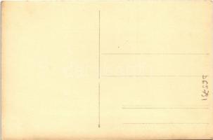 Erdélyi népviselet, folklór / Dansul fantomelor / Transylvanian folklore. photo