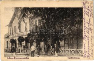 1919 Adony-Pusztaszabolcs, vasútállomás, vasutasok. Vasúti levelezőlapárusítás 2424. (EK)