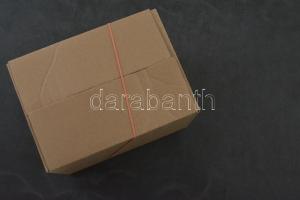 Kb.300 db MODERN motívum képeslap: üdvözlőlapok dobozban / Cca. 300 modern motive postcards: greetin...