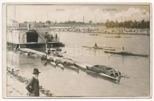 Arad, strand, evezősök csónakok, fürdőház / beach, rowers, boats. photo