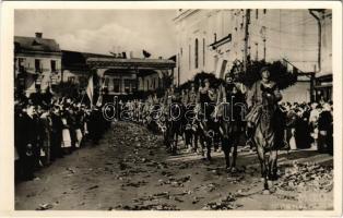 1940 Marosvásárhely, Targu Mures; bevonulás / entry of the Hungarian troops + "1940 Szamosújvár visszatért" So. Stpl