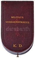 1916. "A Katonai Érdemkereszt III. Osztálya hadidíszítménnyel és kardokkal" fülön jelzett,...