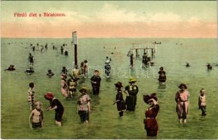 Balaton, Fürdőélet a Balatonon, fürdőzők. Divald Károly műintézete 2118-1909. (EK)