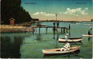 Balatonfüred, Csónakkikötő, csónakázók (lyukak / pinholes)