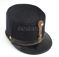 1930-as évek M. kir. honvéd fekete tiszti sapka. jó állapotban. / Officers hat.