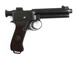 K. u. K., 1907 M Roth-Steyr öntöltő pisztoly (Hatástalanított, hiányzó cső és töltényűr) / Roth-Steyr self-loading pistol. Disarmed with missing parts