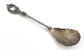 Ezüst (Ag) habos kanál. Jelzett, mesterjegyes 38 g 19 cm / Silver foam spoon. Hallmarked, signed.