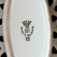 Moschendorfi jelzéssel ellátott áttört porcelán tálka 15cm-es hosszúsággal