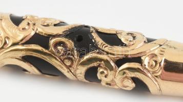 Arany (Au/14k) foglalatos töltőtoll, jelzés nélkül, h: 10 cm, bruttó: 10g
