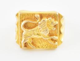 Arany (Au/9k) oroszlános gyűrű, jelzés nélkül, m: 58 cm, nettó: 8,2g