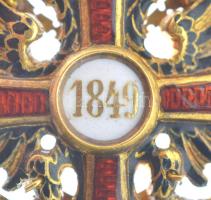 ~1916. Ferenc József-rend lovagkeresztjének jelzetlen Au, zománcozott miniatűrje (32x24mm) T:AU,XF h...