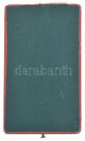 ~1930. A Magyar Koronás Bronzérem adományozói dísztokja, dombornyomott aranyozott koronával a fedlap...