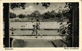 1942 Békéscsaba, Városi strandfürdő (gyűrődések / creases)