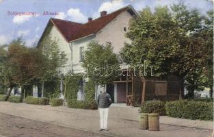 Boldogasszony railwaystation (b)