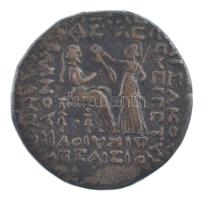 Pártus Birodalom / IV. Phraates Kr.e. 38-2. Tetradrachma Ag (14,79g) T:VF /
Parthia / Phraates IV 3...
