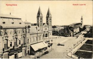 Nyíregyháza, Kossuth Lajos tér, Hoffmann Adolf, Prok Pál üzlete, piac / square, shops, market (EK)