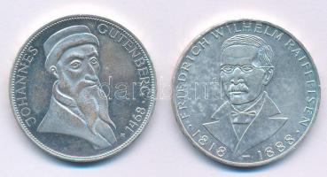 Német Szövetségi Köztársaság 1968G 5M Ag "Gutenberg János halálának 500. évfordulója" + 1968J 5M Ag "Friedrich Raiffeisen születésének 150. évfordulója" T:AU Federal Republic Germany 1968G 5 Mark Ag "500th Anniversary - Death of Johannes Gutenberg" + 1968J 5 Mark Ag "150th Anniversary - Birth of Friedrich Raiffeisen" C:AU Krause KM#122