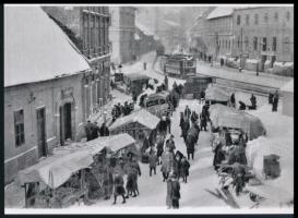 cca 1925 Budapest, Tabán, karácsonyi kirakodó vásár, a háttérben villamos, 1 db modern nagyítás, 15x21 cm