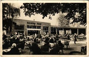 Balatonfüred, Esterházy Kiosk, étterem kerthelyisége vendégekkel és pincérekkel (EK)