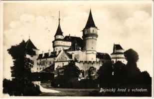 1931 Bajmócfürdő, Bojnické kúpele (Bajmóc, Bojnice); vár bejárata / castle with the entrance / Bojnicky hrad (fl)