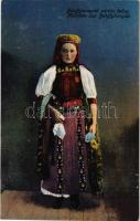 Bánffyhunyad, Huedin; Bánffyhunyadi pártás leány / Mädchen aus Banffyhunyad / Transylvanian folklore (ragasztónyom / glue marks)