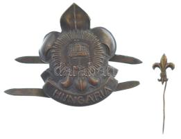 ~1930. Hungária bronz cserkész sapkajelvény + Lengyelország ~1930. ONC ZHP bronz cserkészjelvény T:XF