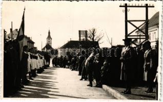 1940 Székelykeresztúr, Kristur, Cristuru Secuiesc (Sacuesc); bevonulás / entry of the Hungarian troops. Gálna Zoltán fényképész photo (fl)