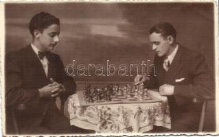 Chess players