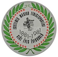 1981. Egyetemes Magyar Teniszsportért - Száz éves évforduló 1881-1981 nagyméretű Hollóházi porcelánból készült sport emlékplakett (172mm) T:AU
