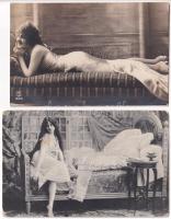 4 db RÉGI szolidan erotikus hölgyes képeslap / 4 pre-1945 gently erotic ladies on postcards