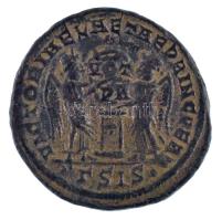 Római Birodalom / Siscia / I. Constantinus 319. AE Follis bronz (3,35g) T:2 Roman Empire / Siscia / ...