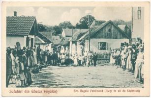 Gyalár, Ghelari; Str. Regele Ferdinand (Piata in zii de Sarbatori) / Ferdinánd király utca, piac ünnepnapon / street view, market on holidays (fl)