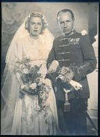 1942 Bessenyői Bessenyő Árpád alezredes és Bánsághy Klári esküvője, fotó, foltos, 23,5×17 cm
