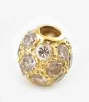 14K arany (Au) gömb medál cirkónia berakásokkal, bruttó: 1,2 g