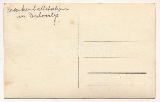 K.u.k. Krankenhaltstation in Dutovlje (Duttogliano) / Első világháborús katonai betegállomás a vasút...