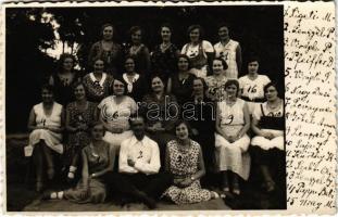 1932 Szatmárnémeti, Szatmár, Satu Mare; Nőegyleti Leányegylet kirándulása / members of the Womens Association. photo