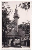Ada Kaleh, Mecset, minaret müezzinnel / Moschee / mosque, minaret with muezzin. Ömer Feyzi Boray photo