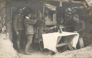 Celebrating the victory military WWI (Eb)