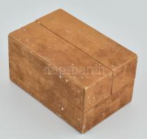 Koreai királyi korona múzeumi másolat. Selyemmel bélelt dekoratív tárlóban. 12 cm / Korean king'...