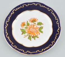 Zsolnay porcelán tányérka Kézzel festett, jelzett, hibátlan , eredeti csomagolásban d: 9 cm