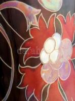 Zsolnay dísz váza. Többtüzű mázakkal. Palástján virág díszítménnyel. Jelzett: Zsolnay Hungary 928/17...