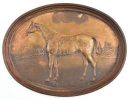 Gyulavári Pál (1949-): Ló plakett, vörösréz, domború ló ábrázolás tájban, apró karcolásokkal, jelzett: Gy P, m: 23.8, sz: 31.4 cm