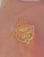 Zsolnay kislány kosárral, pajzspecsétes jelzéssel, apró kopások, eozin mázas, m:7.5 cm (tervezte: Si...