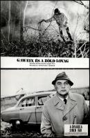 1987 előtt, külföldön készült filmekből egy-egy jelenet, 21 db vintage produkciós filmfotó, ezüst zselatinos fotópapíron, a használatból eredő (esetleges) kisebb hibákkal, 18x21 cm