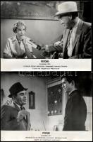 cca 1960 Alfred Hitchcock ,,Psycho" című amerikai filmjének jelenetei és szereplői, 19 db vinta...