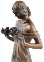 O. Tupton jelzéssel: Szecessziós stílusú női figura, bronzírozott polirezin, hibátlan, m: 28 cm