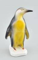 Porcelán pingvin figura, alján jelzéssel, hibátlan, m: 13 cm